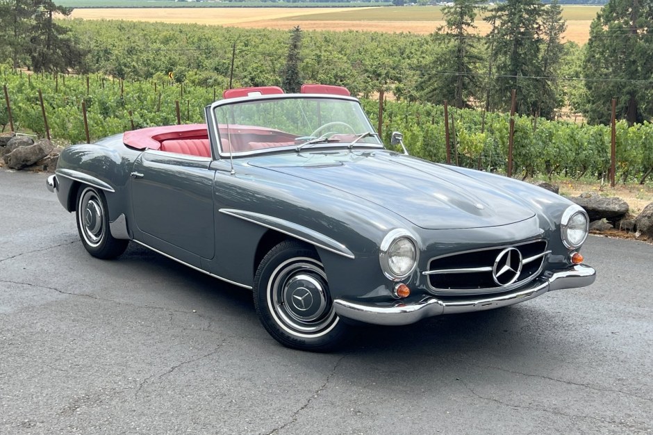 1961 Mercedes-Benz 190SL sold at auction for $70,500