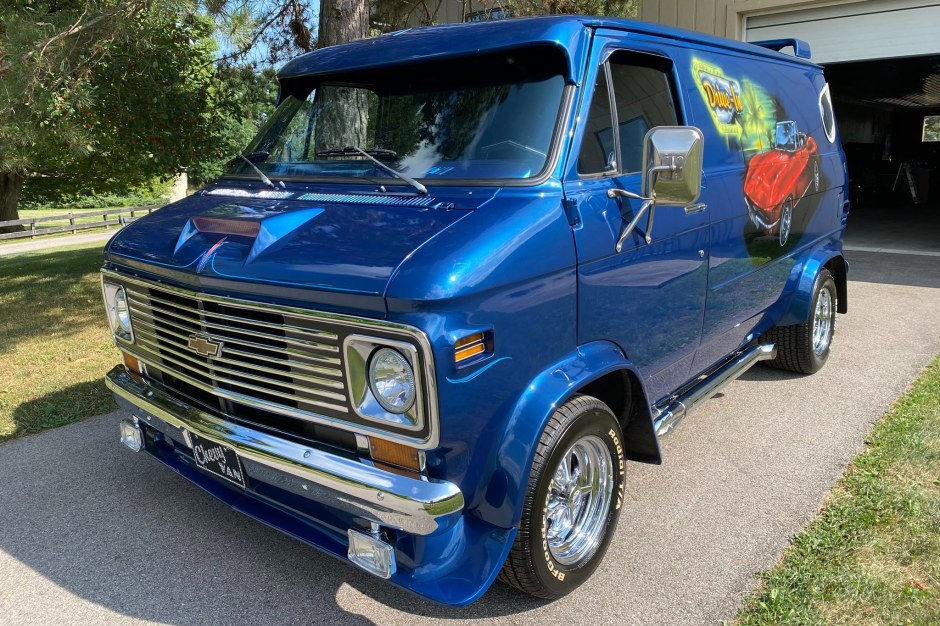 1977 Chevrolet G-Series sold at auction for $33,750