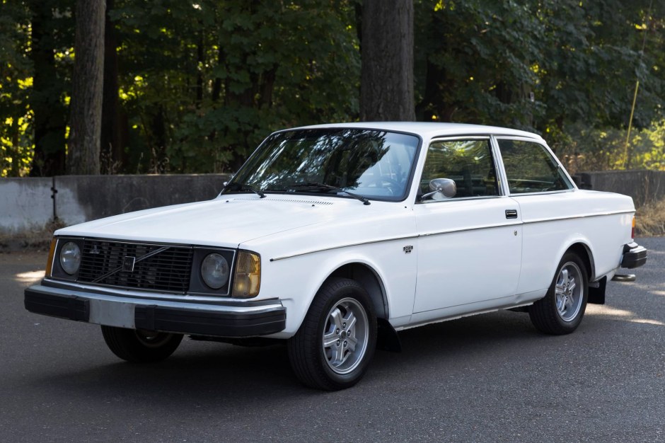 1979 Volvo 240 Series sold at auction for $9,000