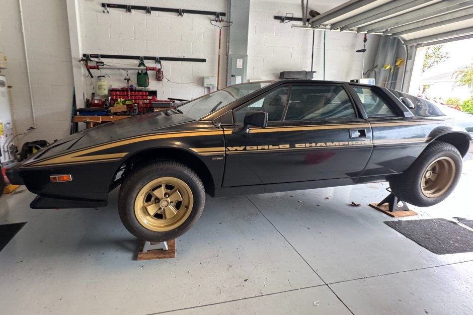 1979 Lotus Esprit sold at auction for $30,250