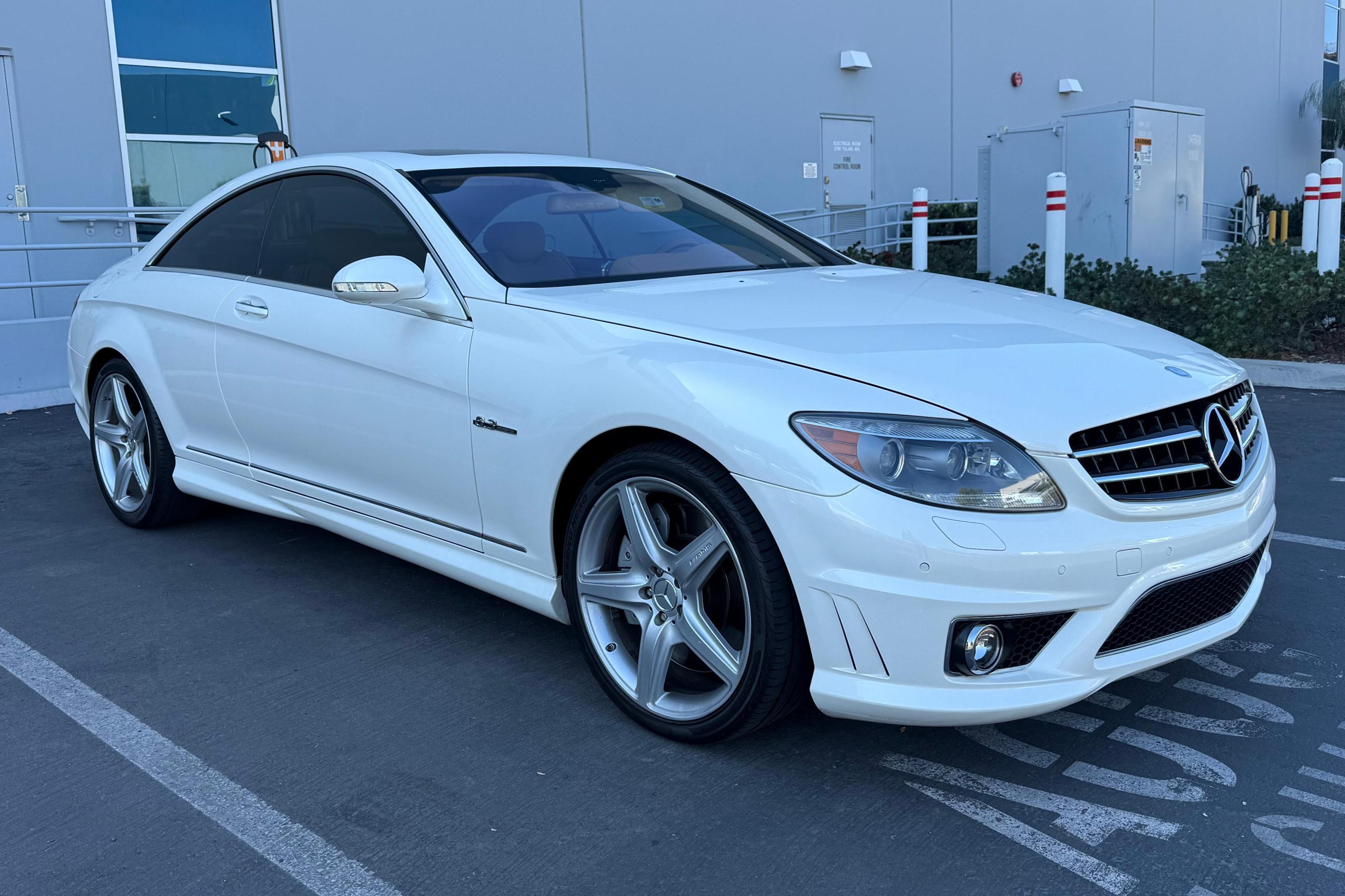 2009 Mercedes-Benz CL AMG sold at auction for $25,000