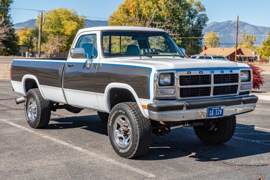 1992 Dodge W-Series sold at auction for $16,350