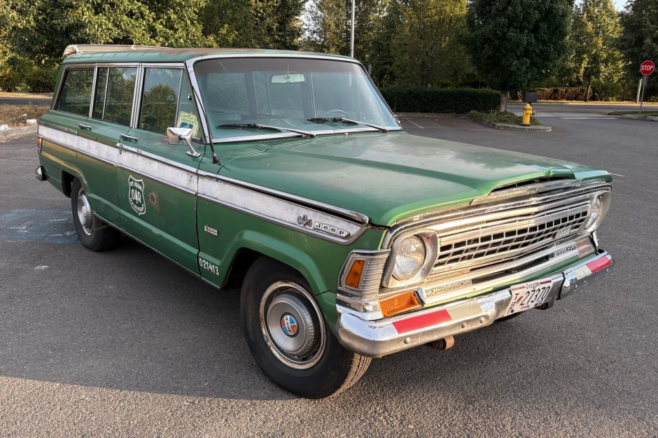 1973 Jeep Wagoneer/Grand Wagoneer (1963–1991) sold at auction for $11,550