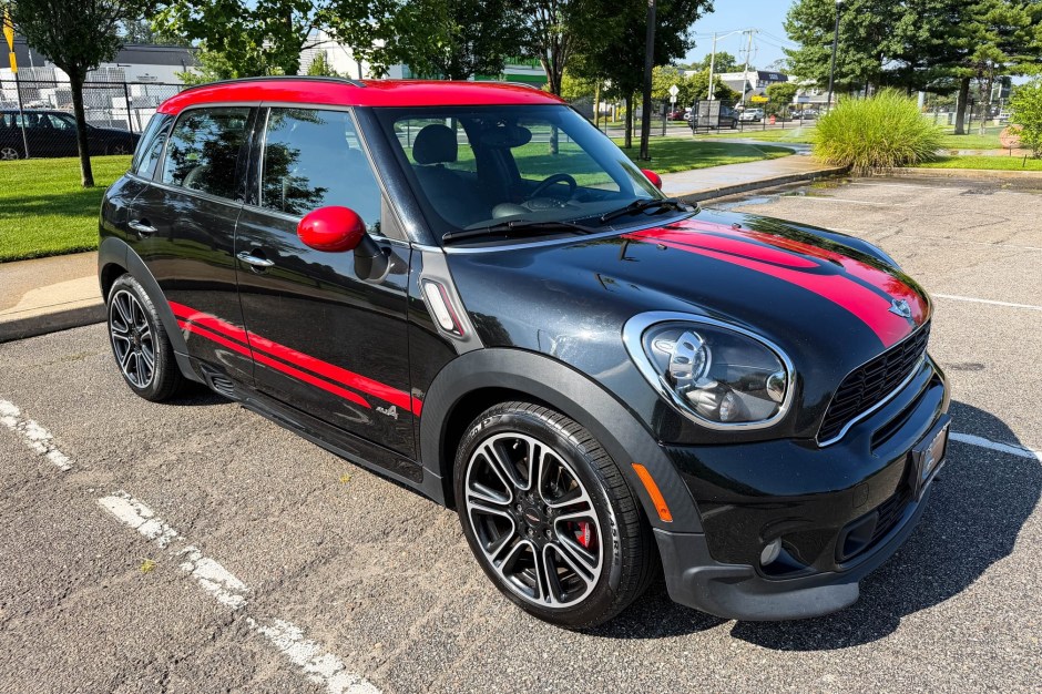 2013 Mini Countryman sold at auction for $7,100