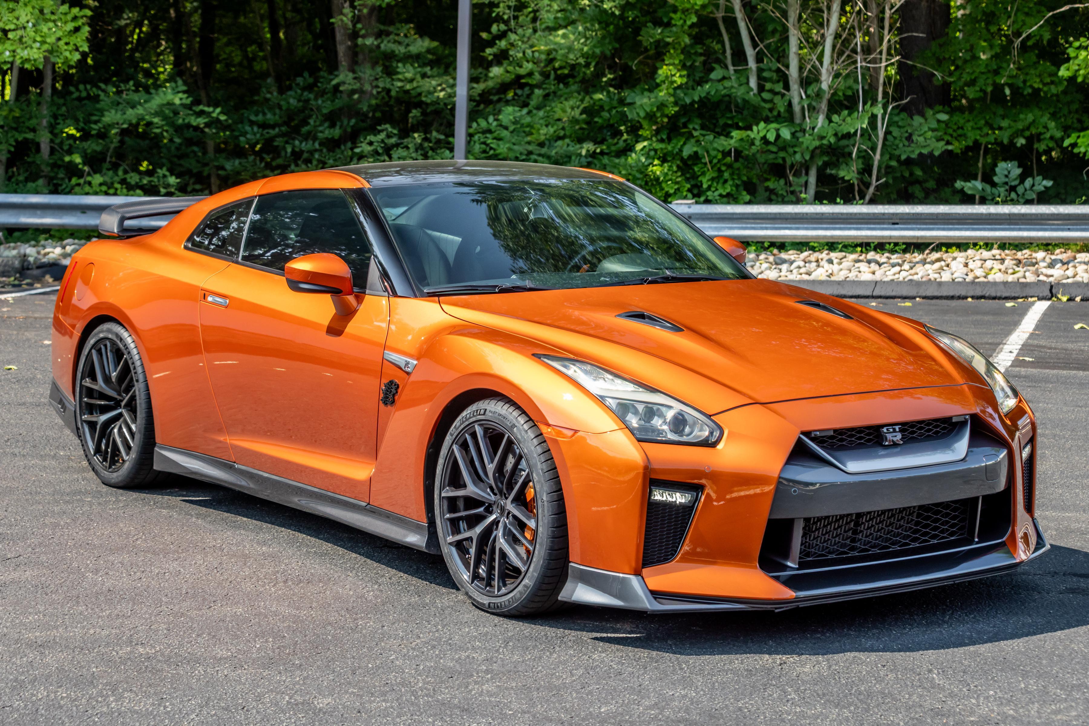 2017 Nissan GT-R sold at auction for $113,000
