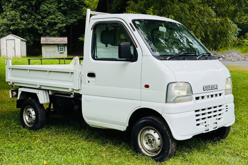 2001 Suzuki Carry sold at auction for $7,000