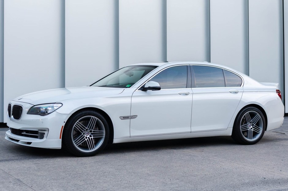 2013 BMW 7-Series sold at auction for $27,500