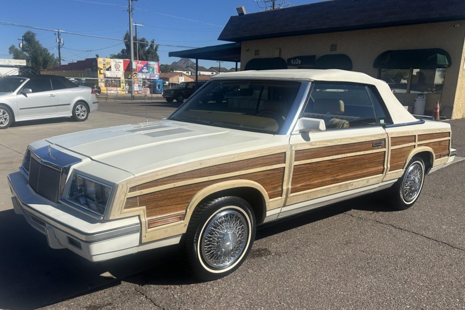1985 Chrysler LeBaron sold at auction for $5,400