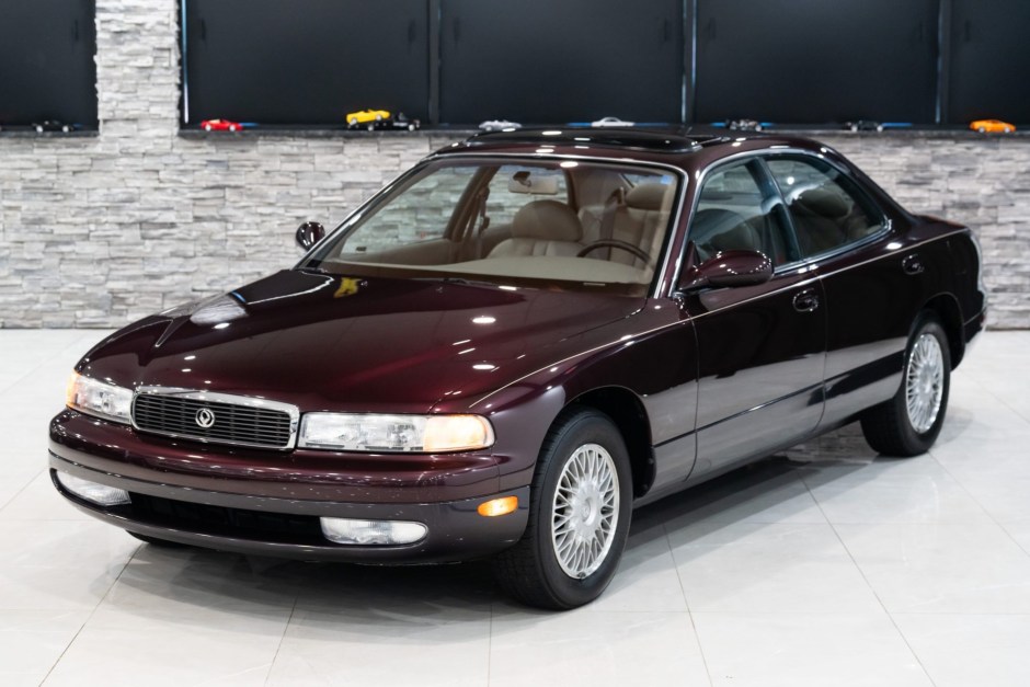 1992 Mazda 929 (excluding Cosmo) sold at auction for $11,750
