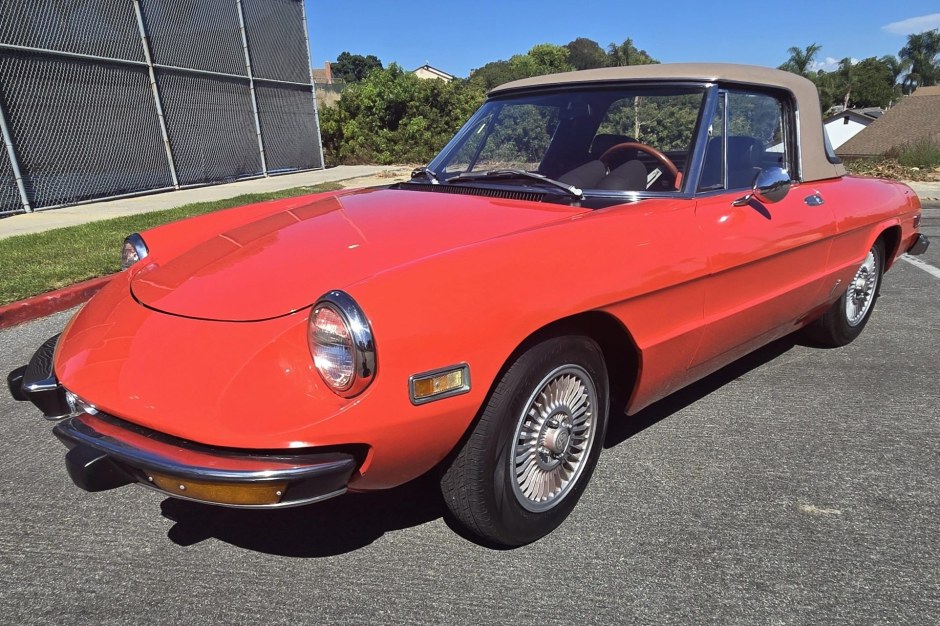 1974 Alfa Romeo 2000 sold at auction for $10,500