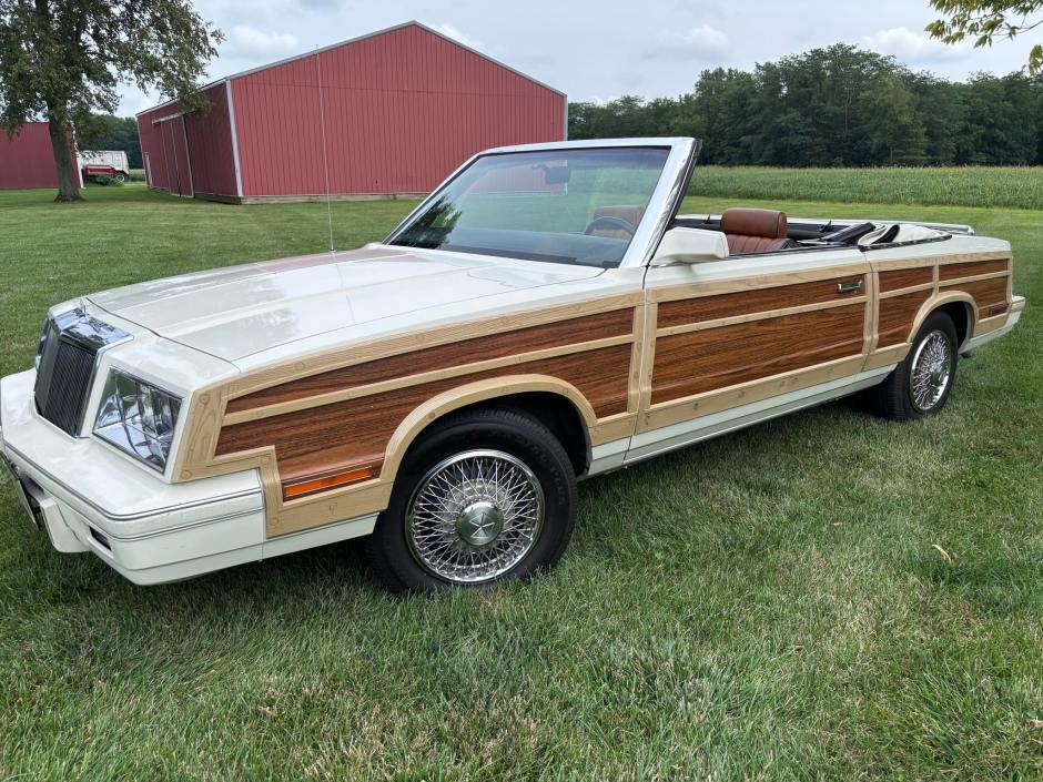 1983 Chrysler LeBaron sold at auction for $8,750