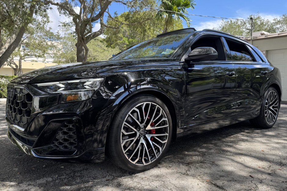 2024 Audi SQ8 sold at auction for $82,000