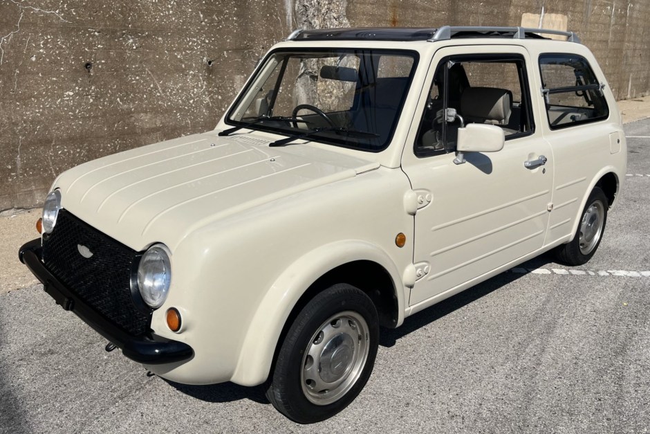 1989 Nissan Pao sold at auction for $5,500