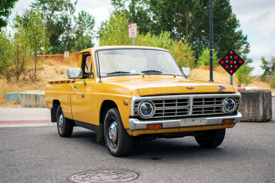 1973 Ford Courier sold at auction for $5,100