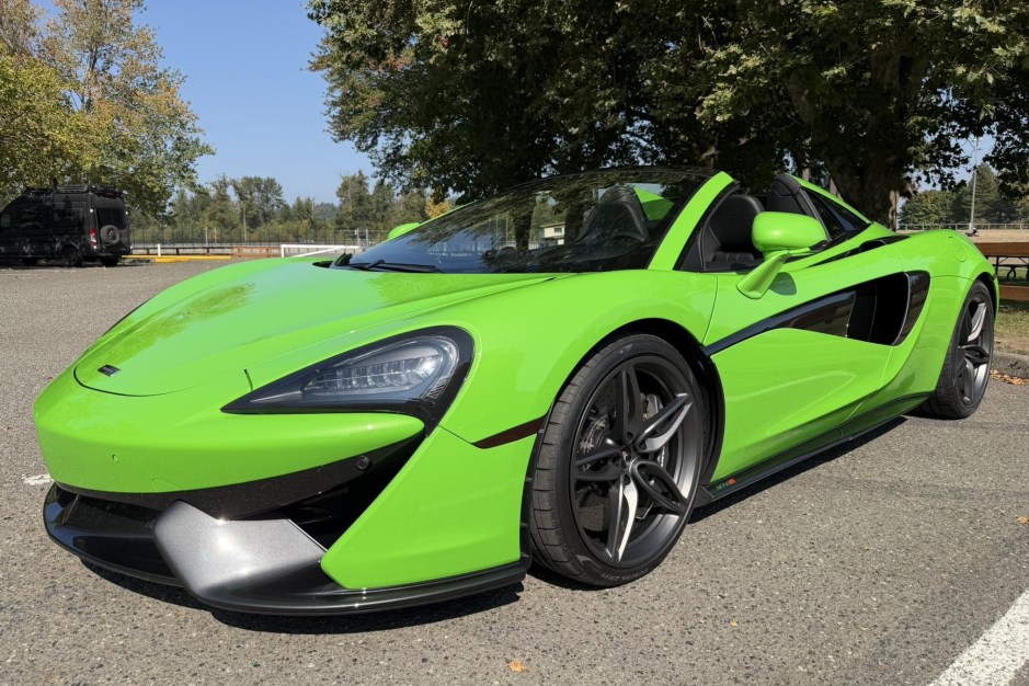 2020 McLaren 600LT sold at auction for $158,000