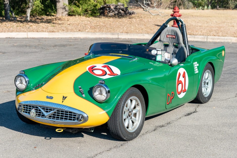 1961 Daimler SP250 sold at auction for $19,000