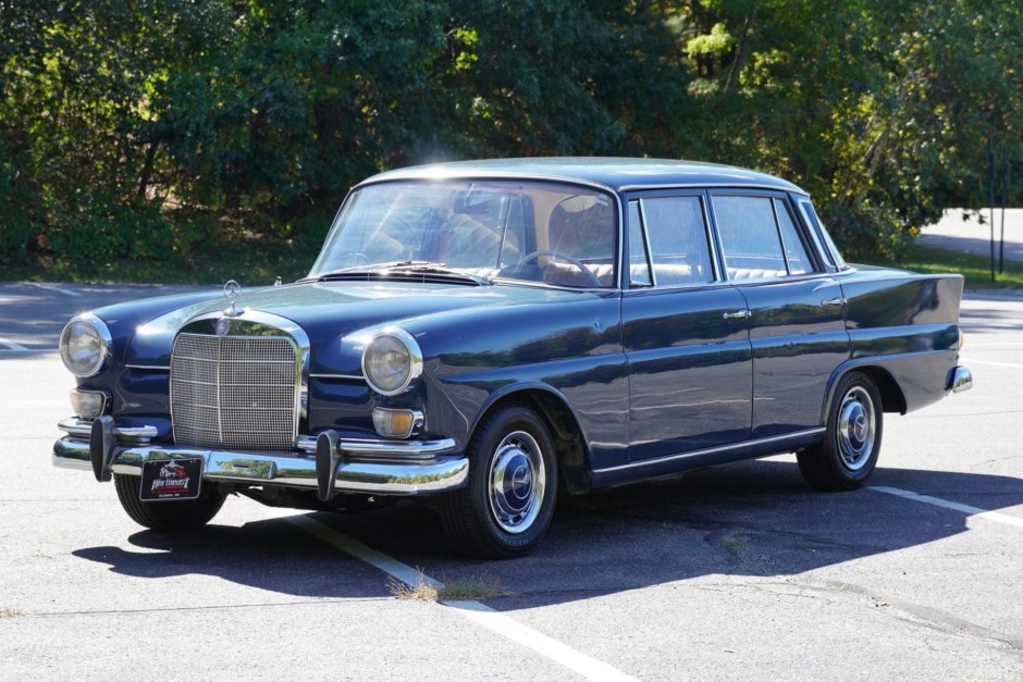 1967 Mercedes-Benz W110 sold at auction for $5,800