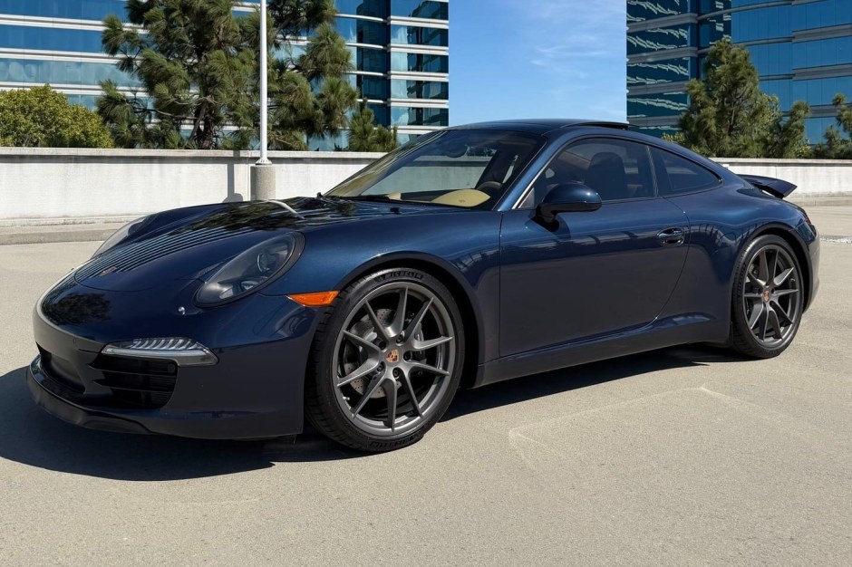2013 Porsche 991 sold at auction for $69,500