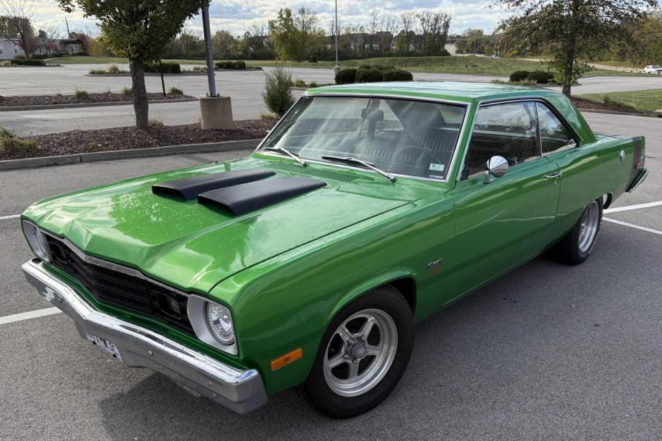 1974 Plymouth Valiant sold at auction for $13,000
