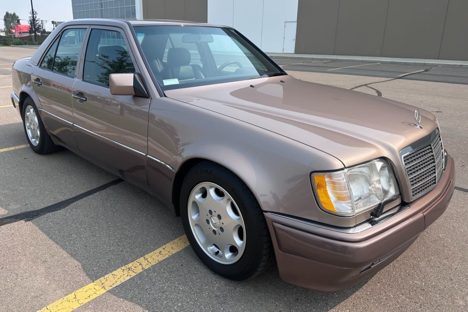 1994 Mercedes-Benz 500E sold at auction for $177,777
