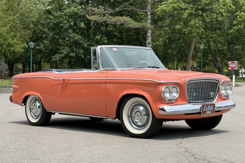 1961 Studebaker Lark sold at auction for $21,000