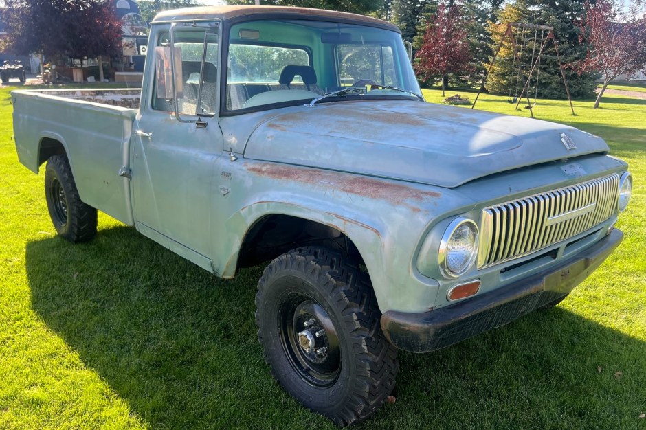 1965 International Harvester Pickup sold at auction for $4,900