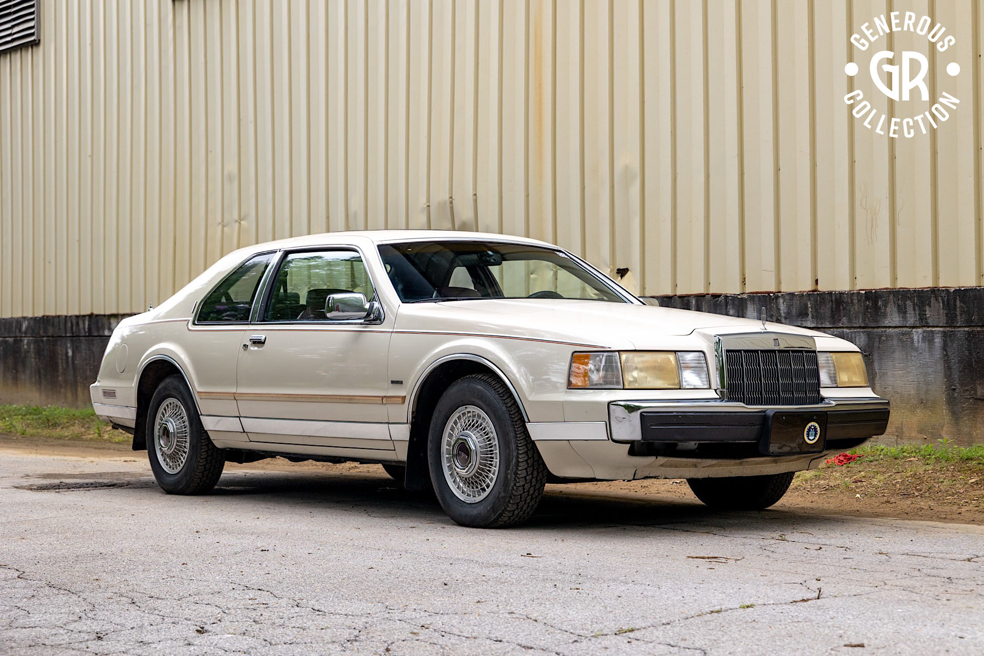 1990 Lincoln Mark VII sold at auction for $4,850