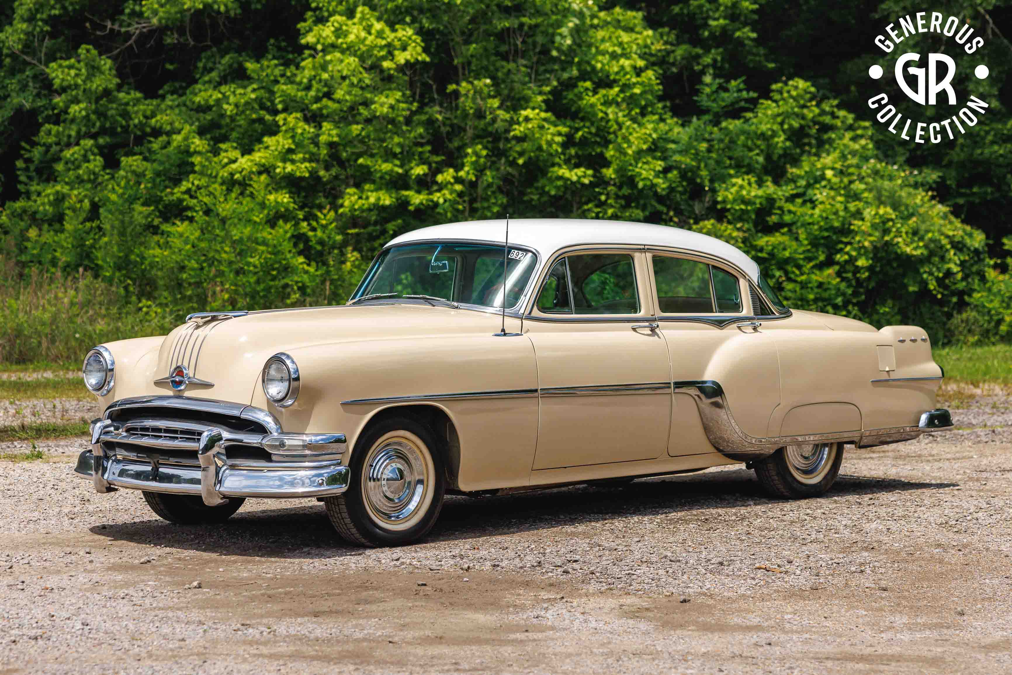 1954 Pontiac Star Chief sold at auction for $11,000