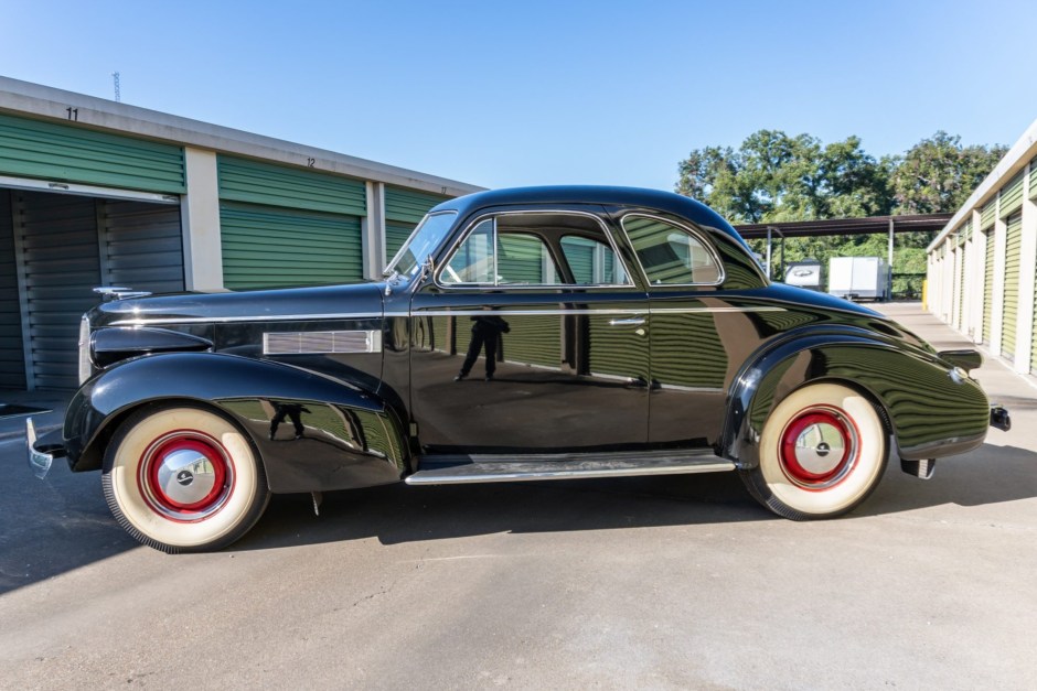 1939 LaSalle Series 50 sold at auction for $19,100