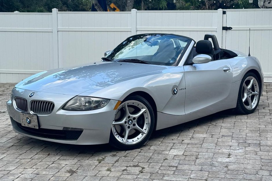 2006 BMW Z4 sold at auction for $16,000