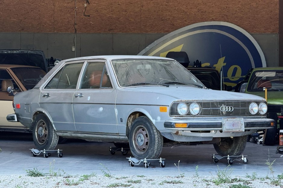 1977 Audi 80 sold at auction for $350