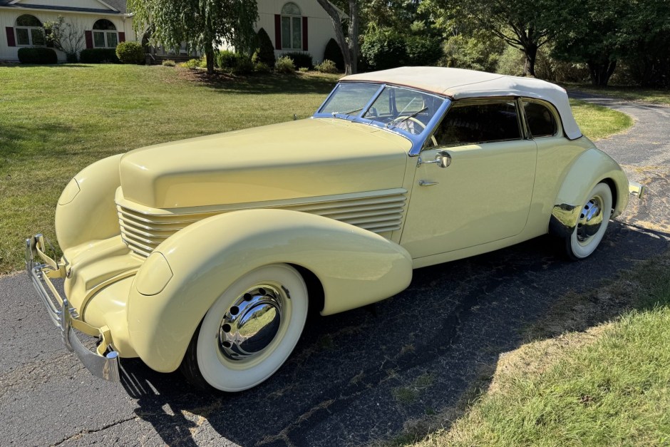 1936 Cord 810/812 sold at auction for $80,000