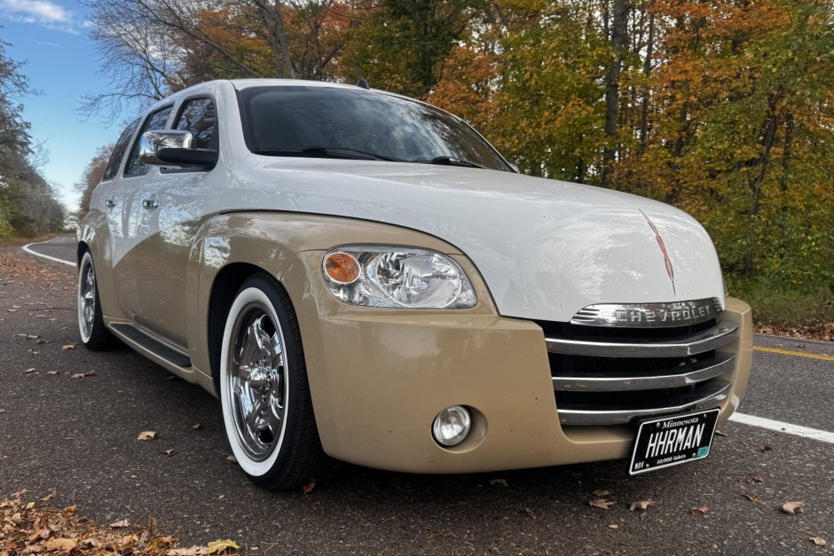2006 Chevrolet HHR sold at auction for $10,500