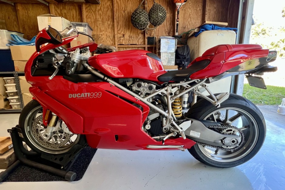 2003 Ducati 999 sold at auction for $6,900