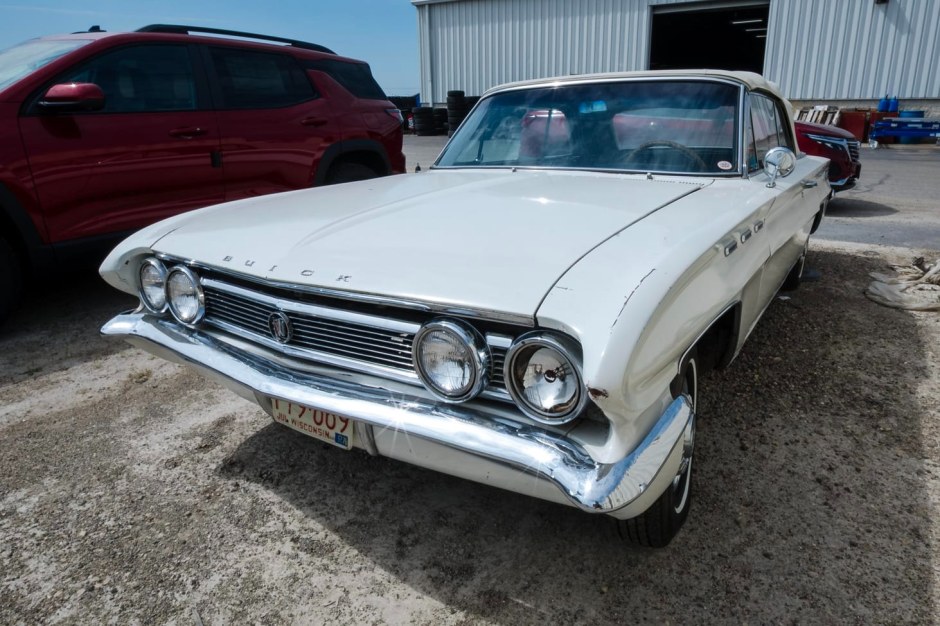 1962 Buick Skylark sold at auction for $1,400