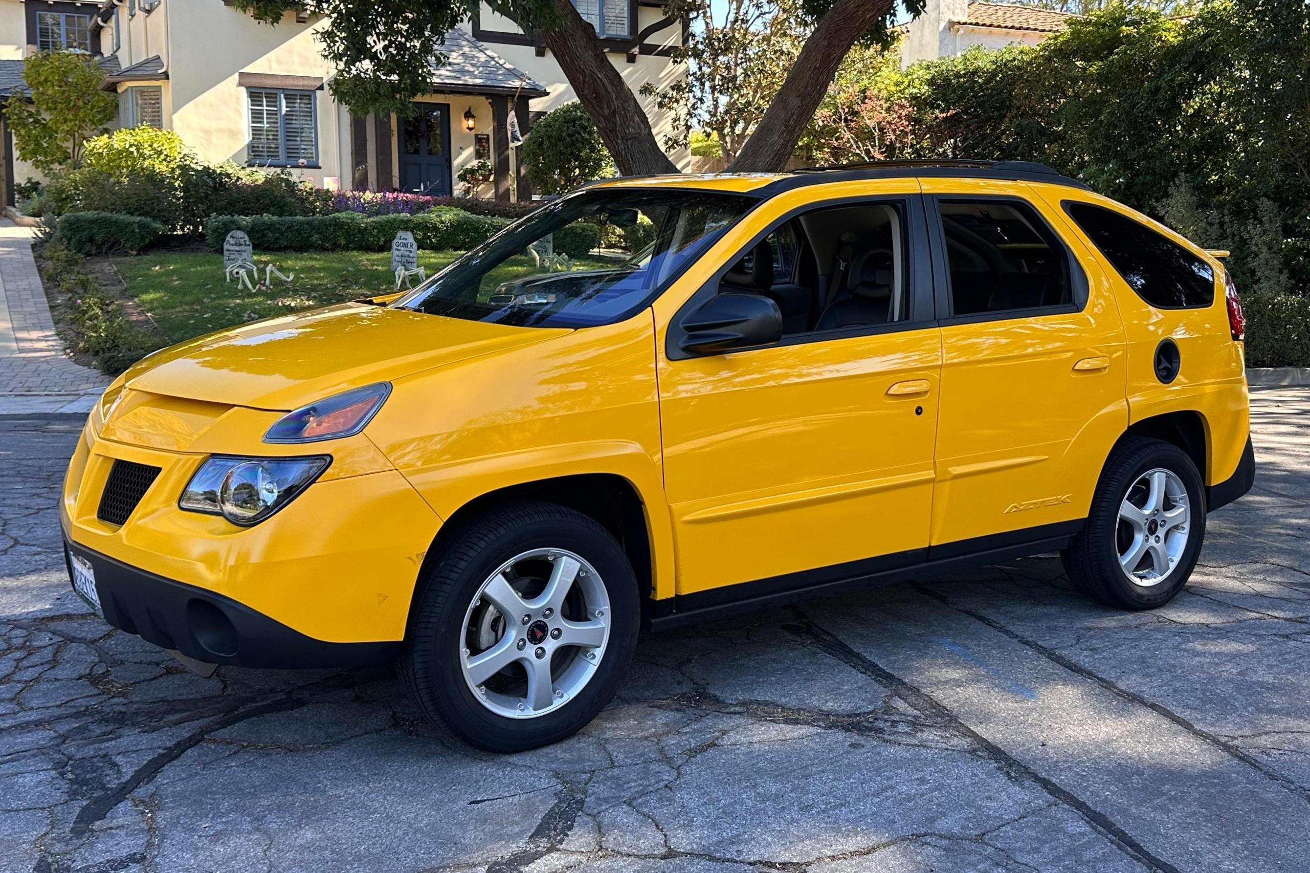 2003 Pontiac Aztek sold at auction for $16,400