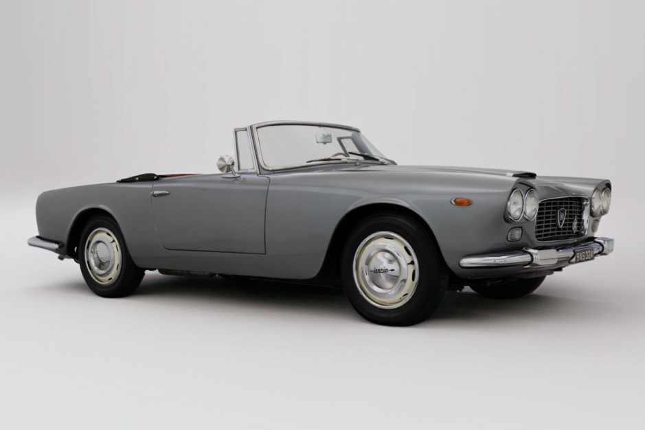 1961 Lancia Flaminia sold at auction for $75,500