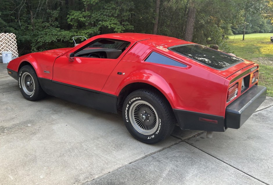 1975 Bricklin SV-1 sold at auction for $16,050