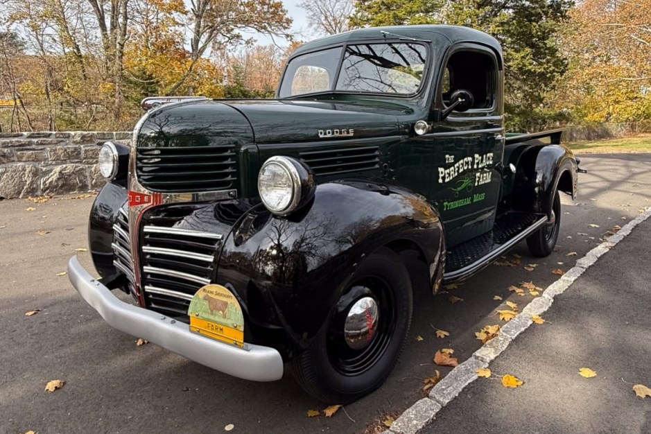 1942 Dodge T/W Series sold at auction for $25,050