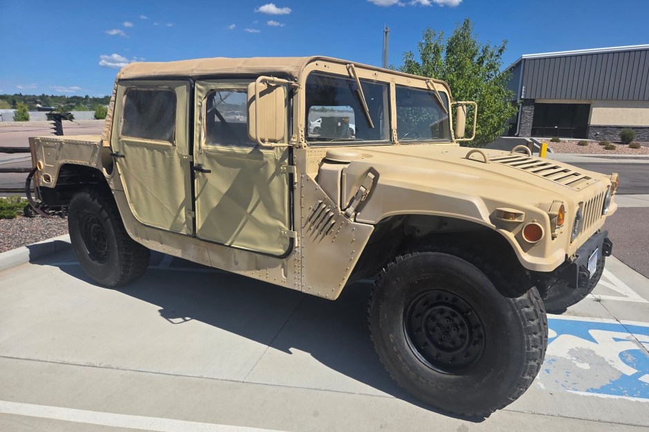 2009 Hummer HMMWV sold at auction for $14,251