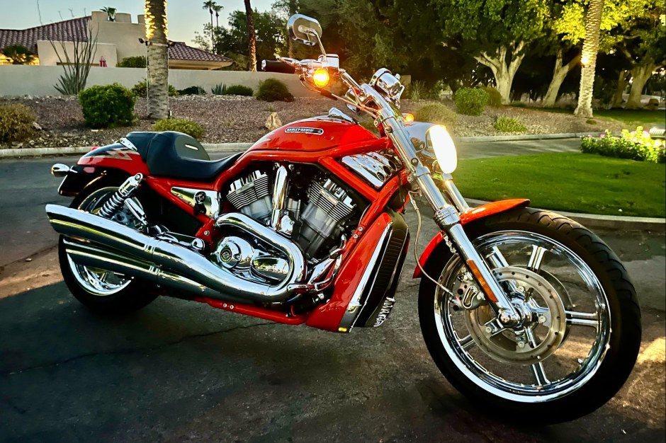 2005 Harley-Davidson V-Rod sold at auction for $12,750