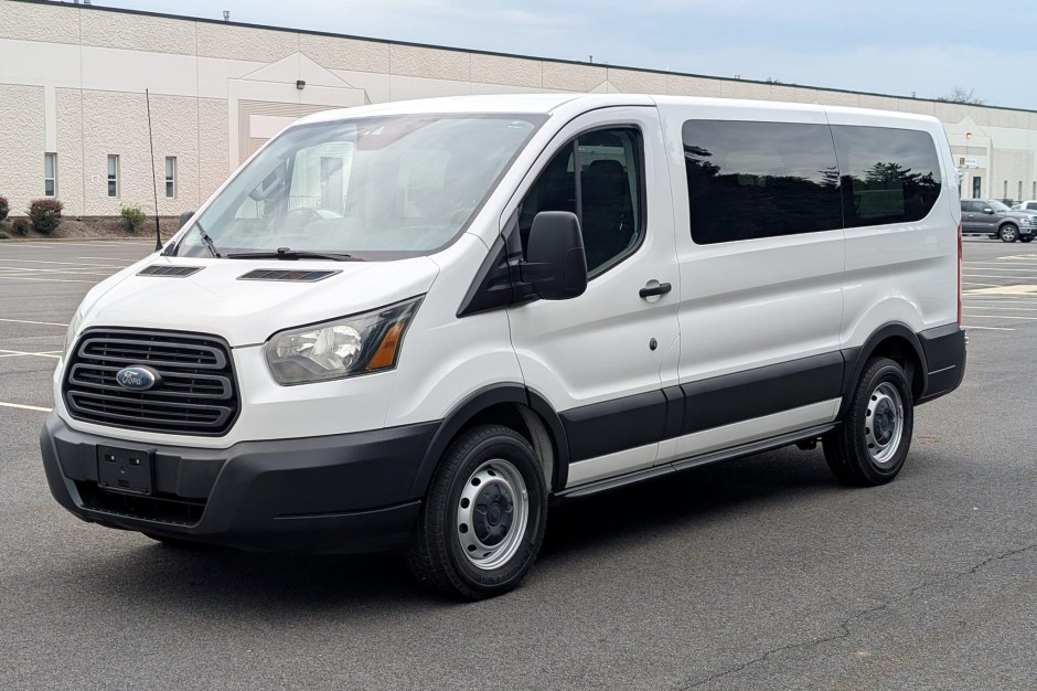 2016 Ford Transit sold at auction for $22,750