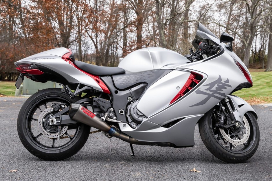 2022 Suzuki Hayabusa sold at auction for $14,444