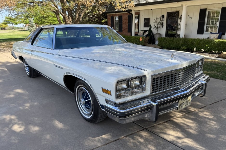 1976 Buick LeSabre sold at auction for $10,000