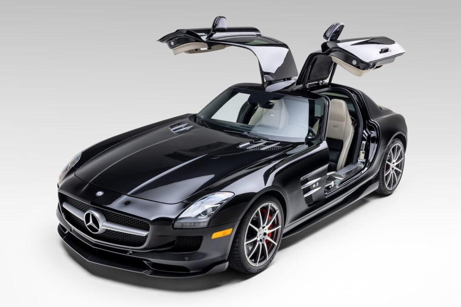 2012 Mercedes-Benz SLS AMG sold at auction for $270,000