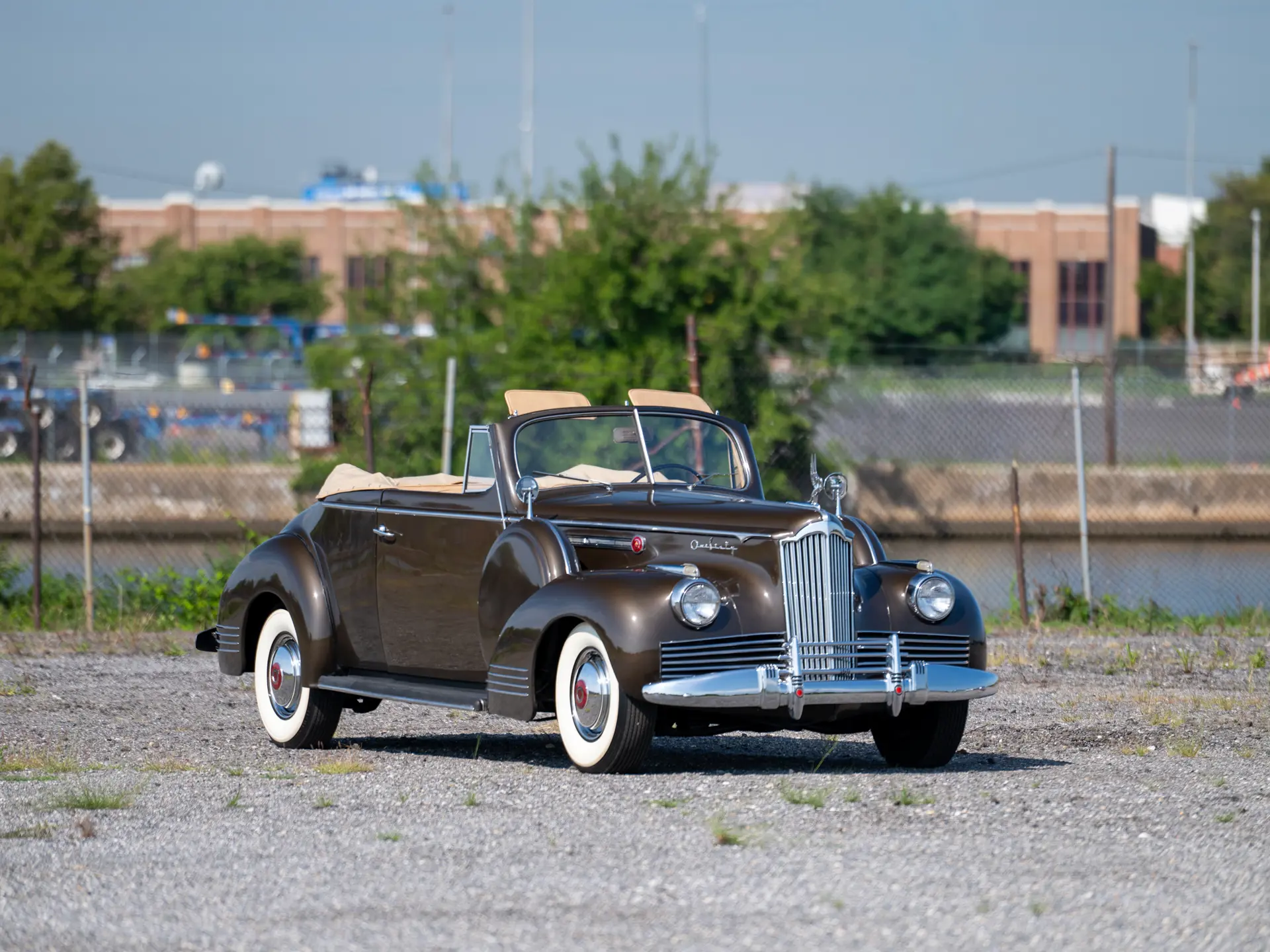 1942 Packard Eight sold at auction for $39,200