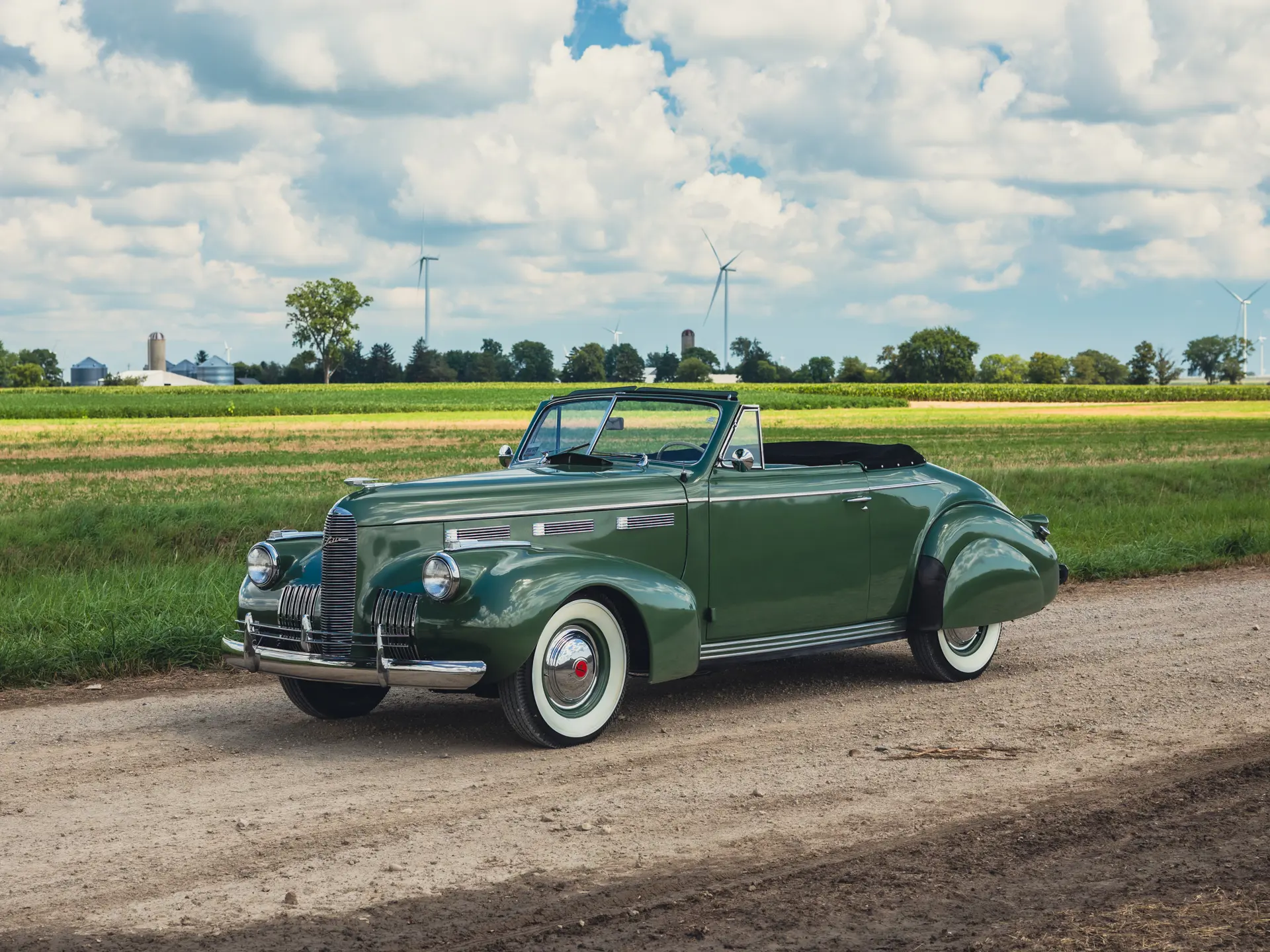 1940 LaSalle Series 50 sold at auction for $61,600