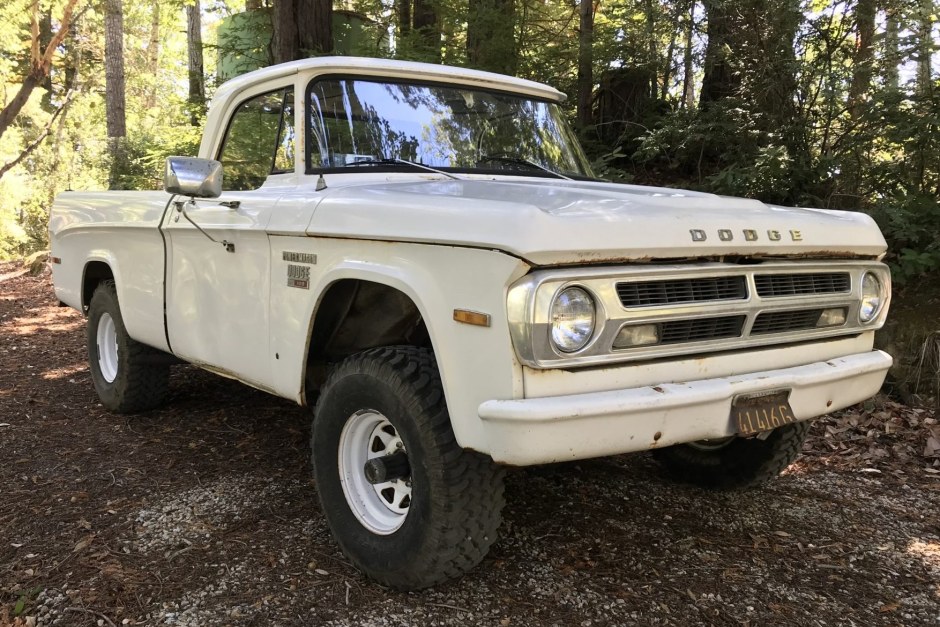1970 Dodge Power Wagon sold at auction for $8,500