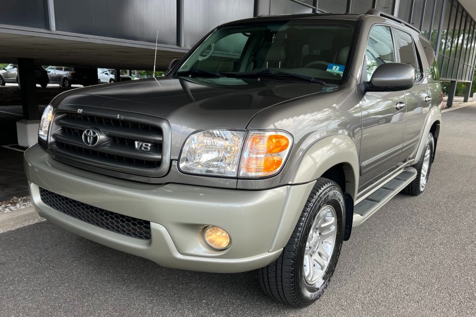 2004 Toyota Sequoia sold at auction for $8,200