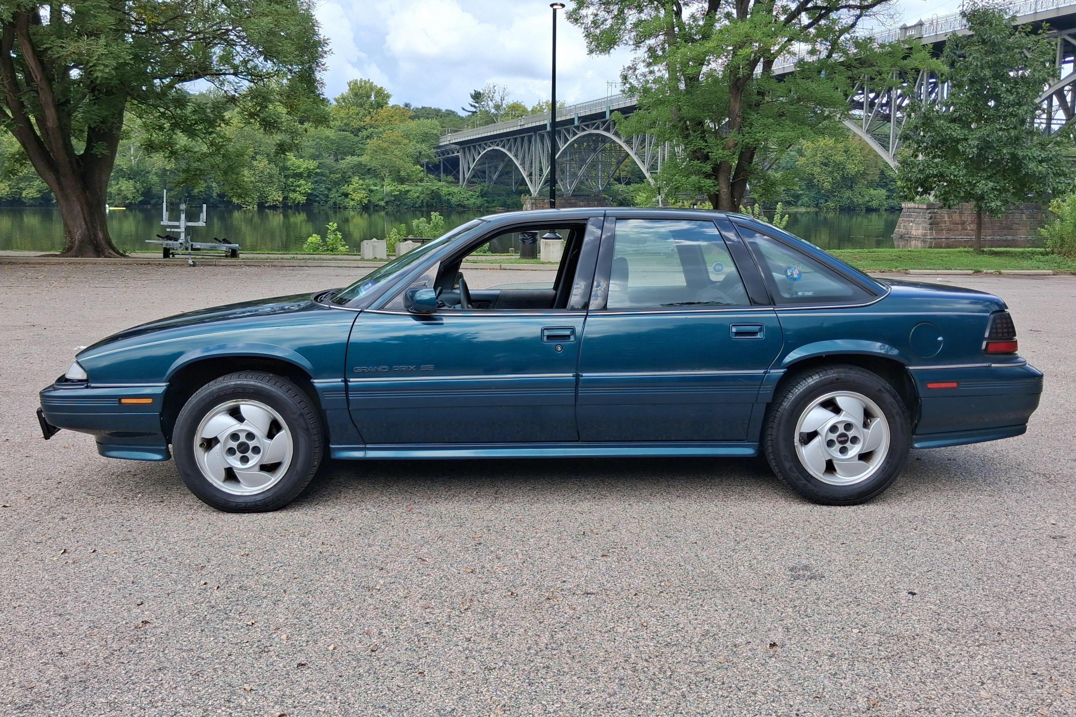 1996 Pontiac Grand Prix sold at auction for $3,000